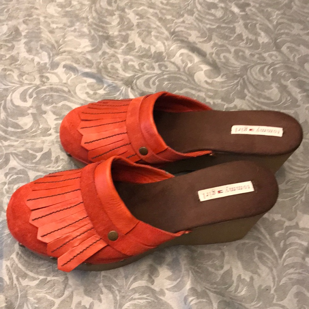 EUC Tommy Girl clogs